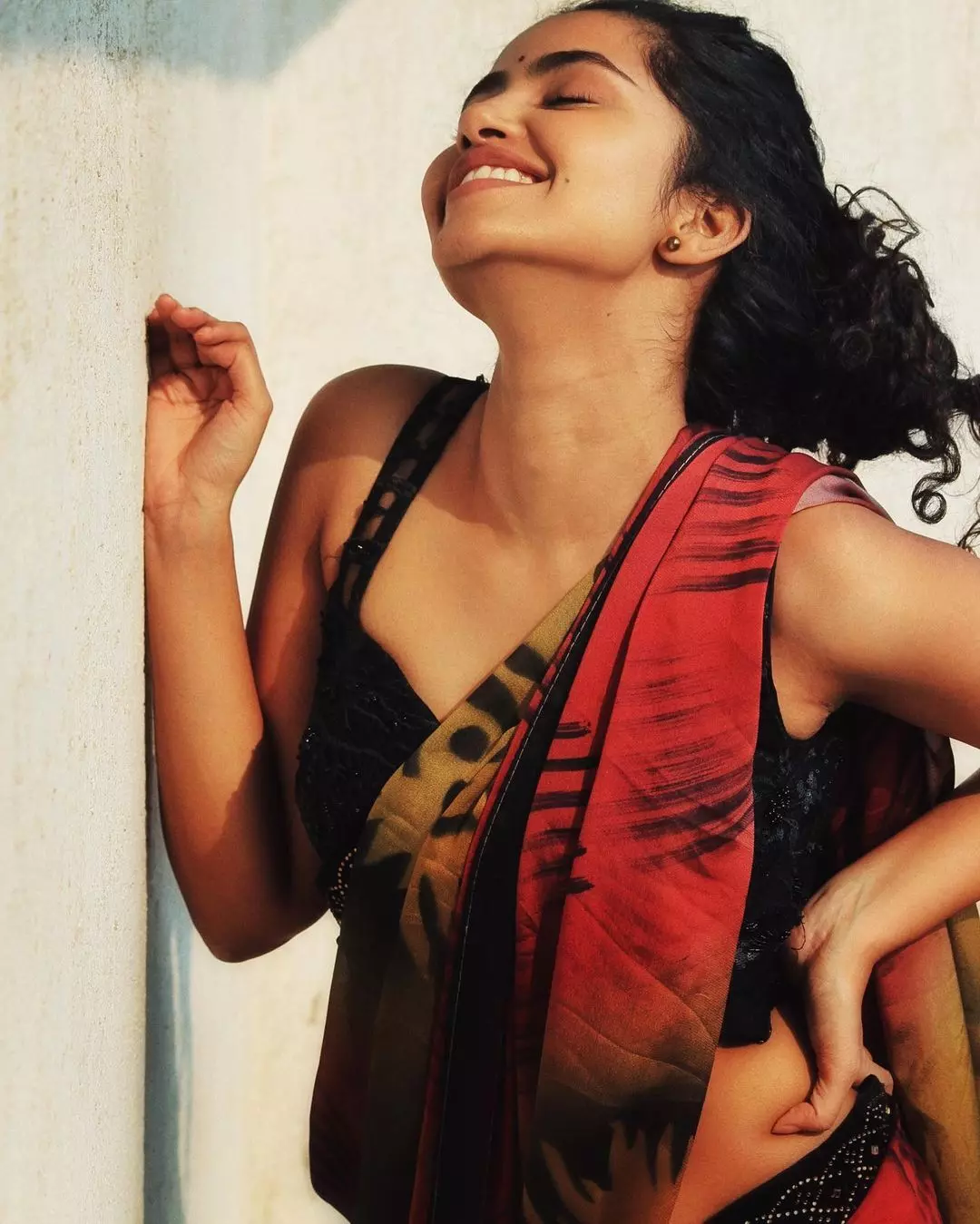 Anupama Parameswaran Looks Gorgeous Hot Saree Stills