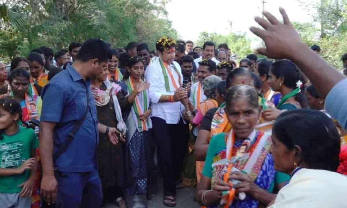 Peddapalli Congress Will Stand With People Says MLA Sridhar Babu