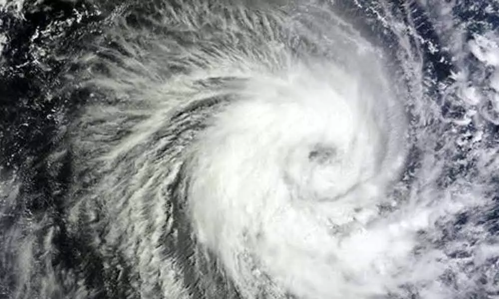 Typhoon Lingling strikes Korean peninsula, claims 8 lives
