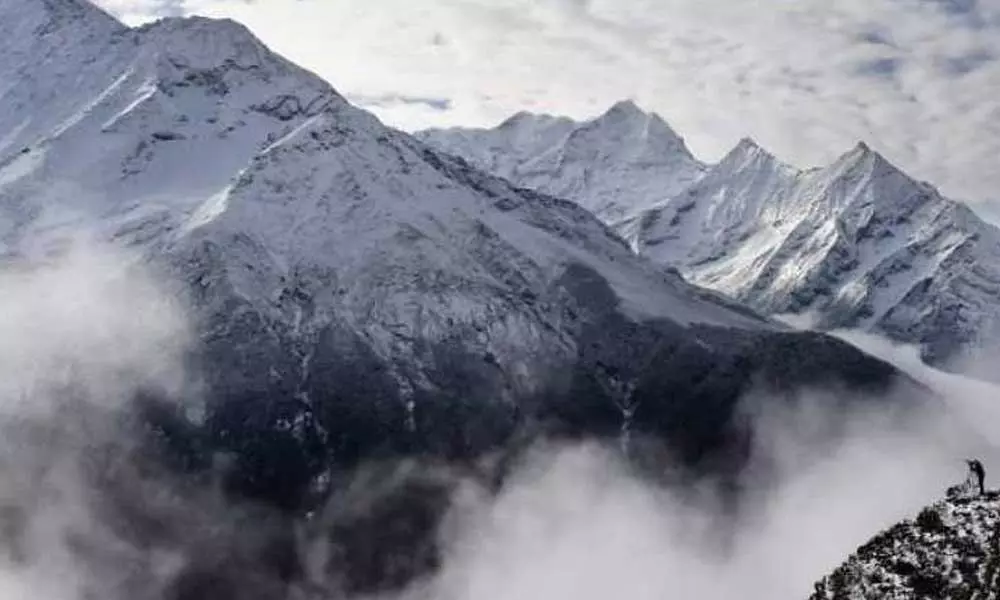 For the first time in nine years, climbers to make Everest ascent in autumn