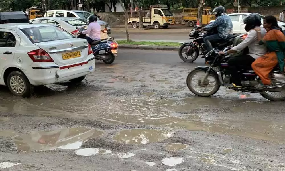 Poor roads plague Kondapur