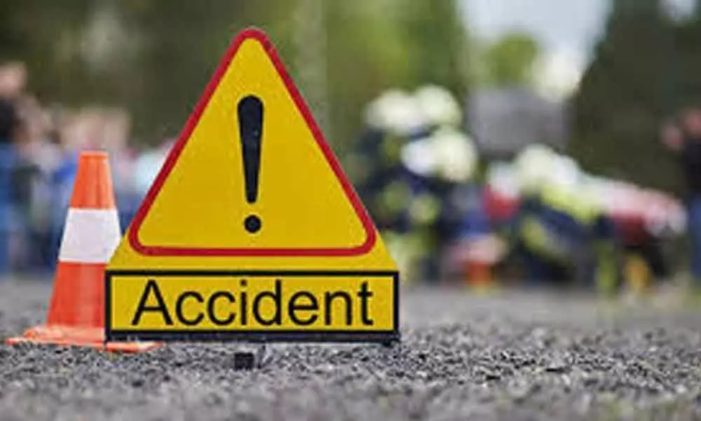 1 killed, 6 injured after two RTC buses collide in Khammam