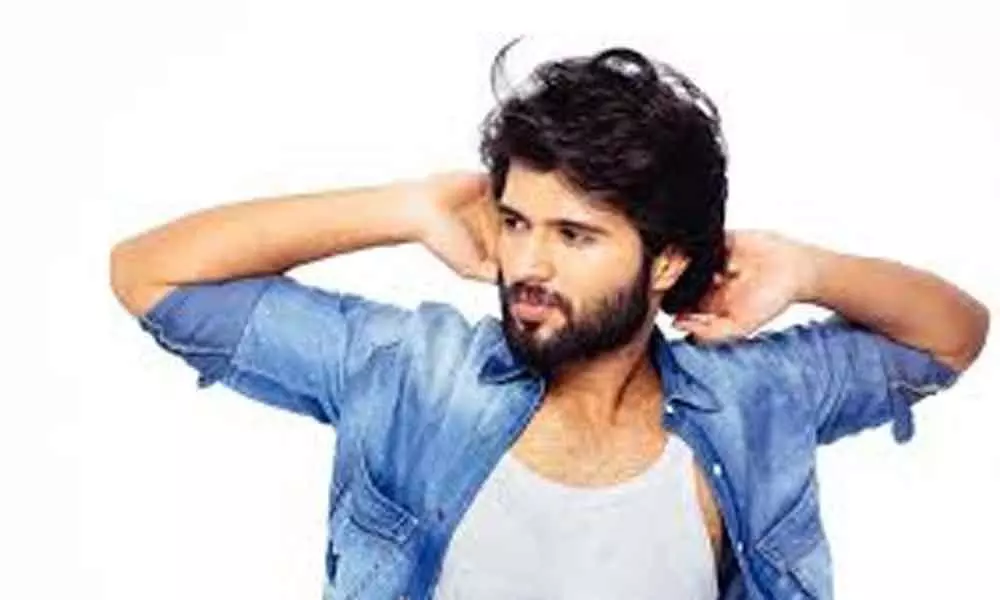 Dont Miss Arjun Reddy actor Vijay Deverakondas rare and unseen pictures; Check it out