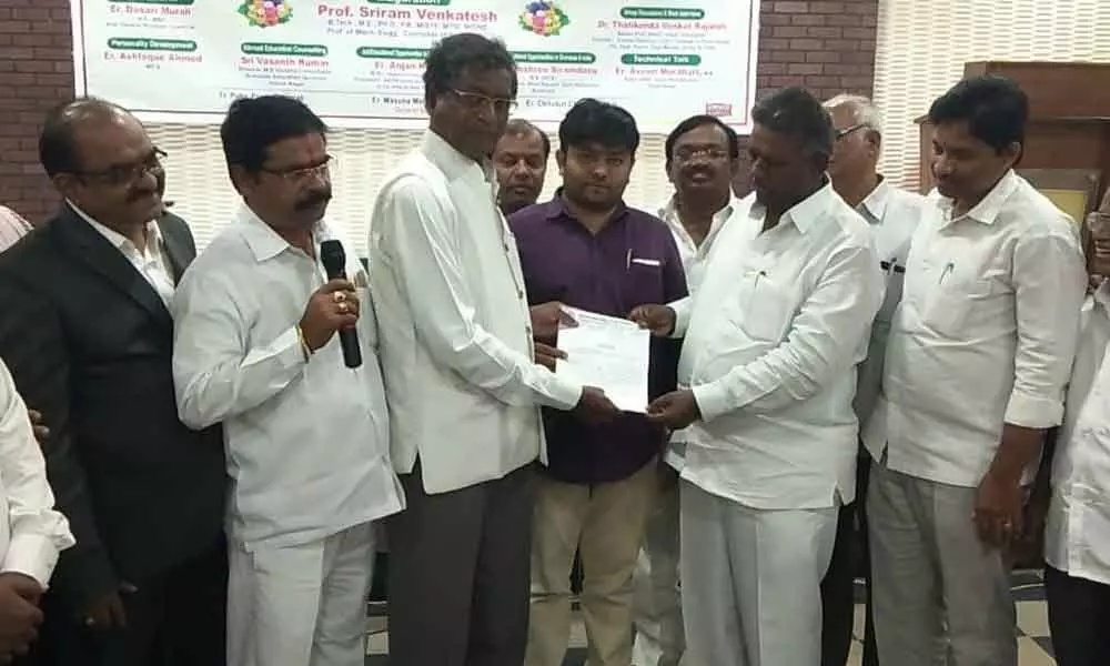 Avvari Bhaskar elected president of Telangana Padmashali Yuvajana Sangham