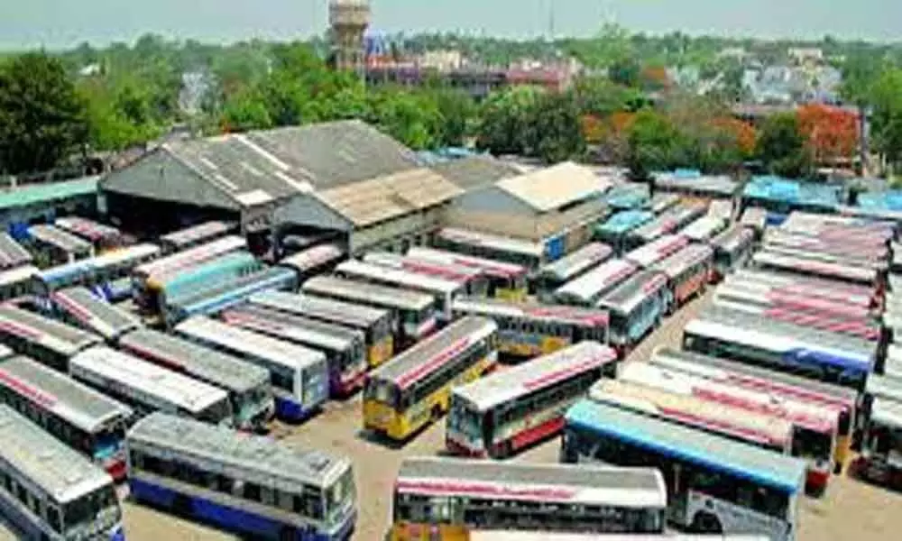 TSRTC to run 550 special buses for Ganesh immersion