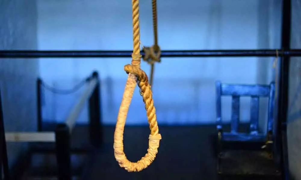 Woman commits suicide over dowry harassment