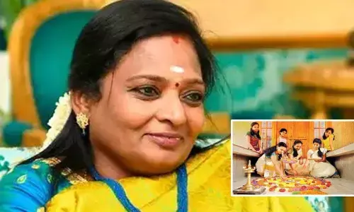 Governor greets the people on Onam