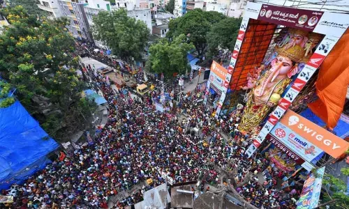 Bada Ganesh to be immersed before 1 pm tomorrow