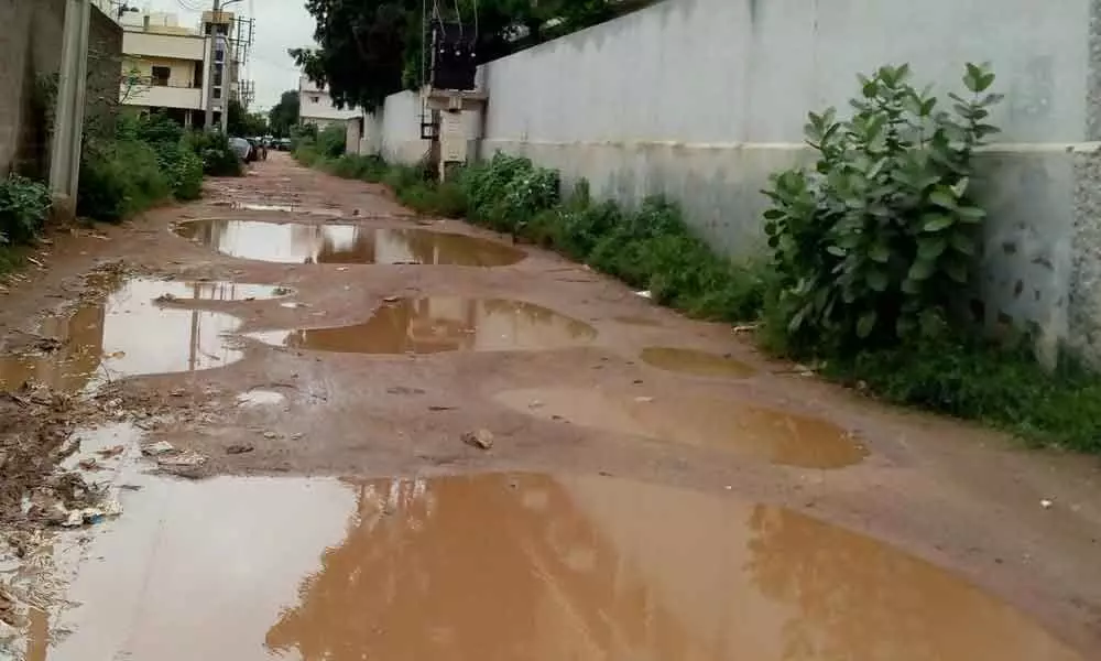 Officials neglect repair of bad roads