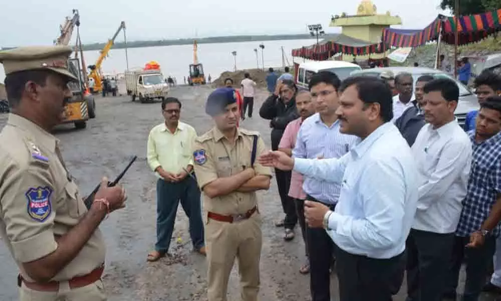 Collector, officials oversee idol immersion in Bhadrachalam