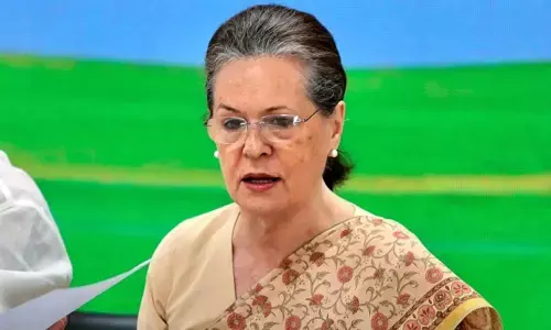 Fulfil manifesto commitments: Sonia to Congress-ruled states