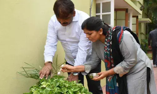 Mayor Bonthu Rammohan gives call to clear stagnant water at houses