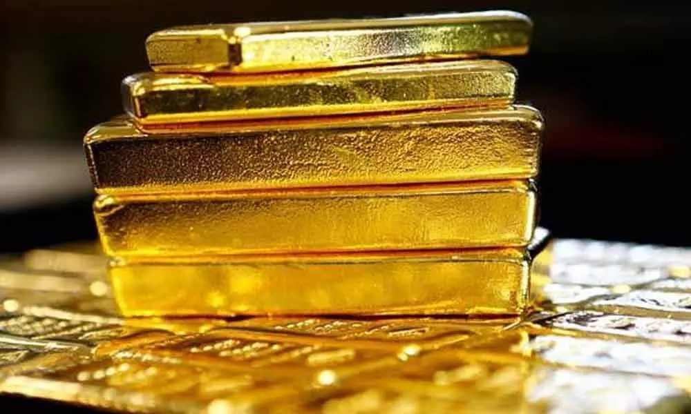 U.S.-China trade tiff draws investors away from Gold, price dips