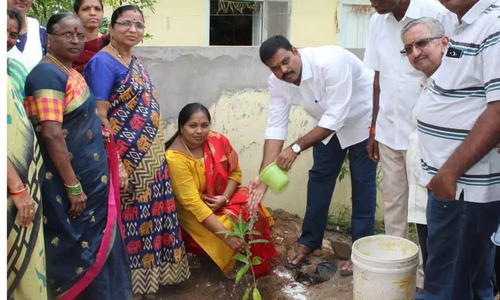 Corporator Sangeetha Prasanth Goud accepts green challenge