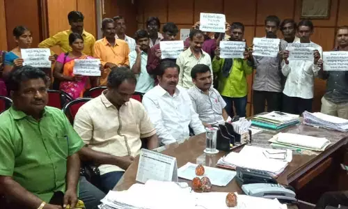 Kothagudem: PF, medical facilities sought for SCCL contract staff