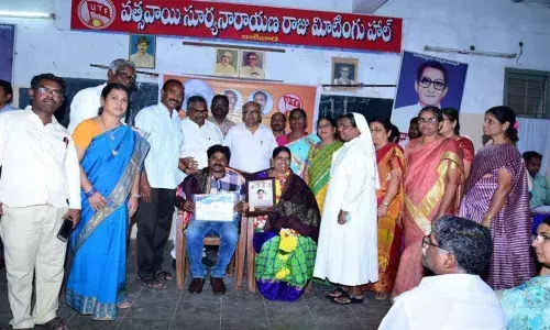 UTF felicitates best teachers in Kakinada