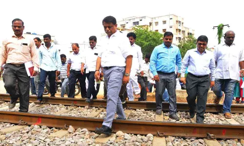 Aravind Kumar inspects Anand Bagh RuB works