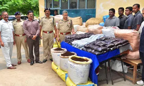 Spurious tea powder worth 3.55 L seized, 1 held