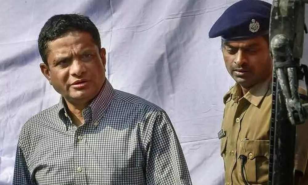 Saradha scam: Former Kolkata cop Rajeev Kumar disregard CBI summons