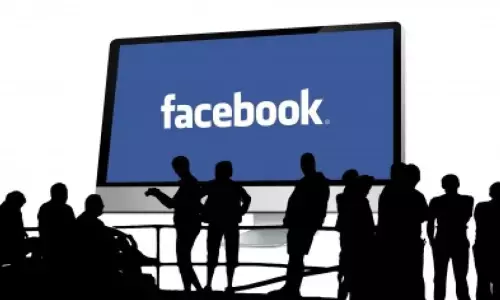 Facebook business pages contain more negative posts