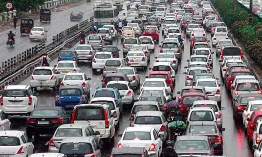 Owners, drivers of over 2,600 vehicles penalised
