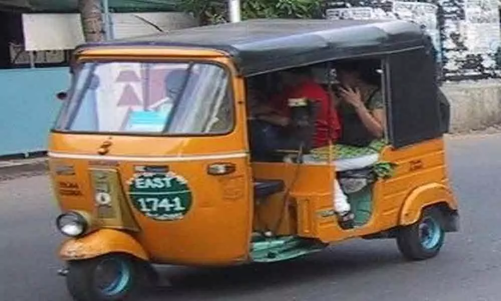 Auto-rickshaw, cab drivers elated over 10k sop