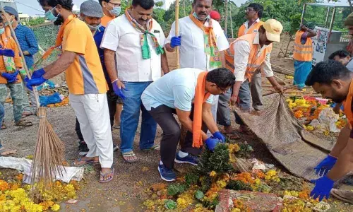 Swachh Bharat programme marks Narendra Modis birthday