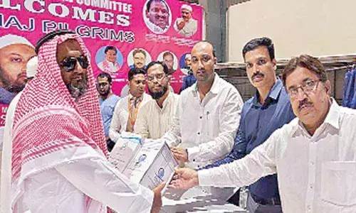 Two batches of Hajis arrive at RGIA