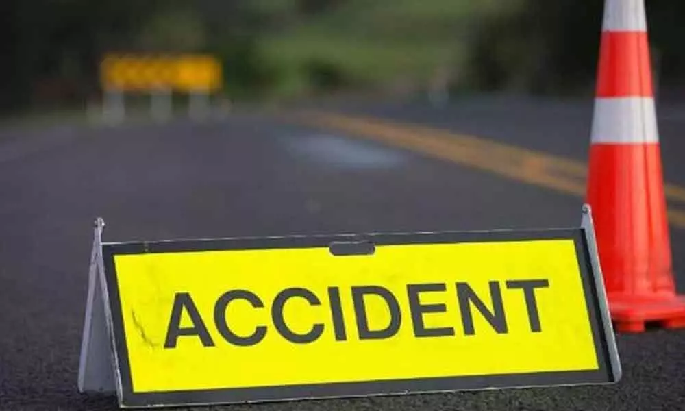 Five died and two suffer severe injuries in an accident in AP