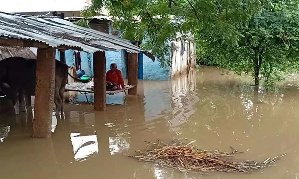 Flood water inundates Gurukula school in Kurnool district