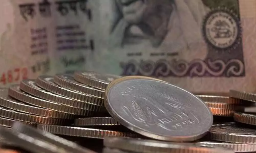 Indian rupee plunges on crude oil woes