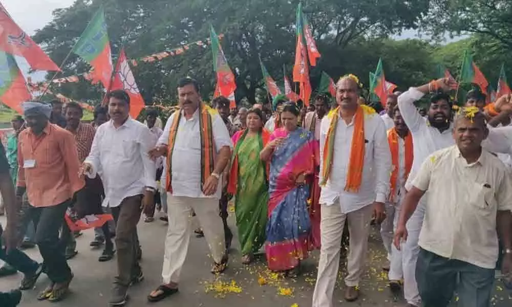 BJP leaders pay tributes to Martyrs in Khammam