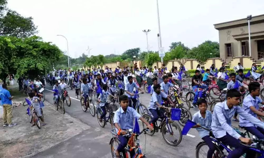 Cycle rally held to create awareness on Ozone Day in Ramagundam