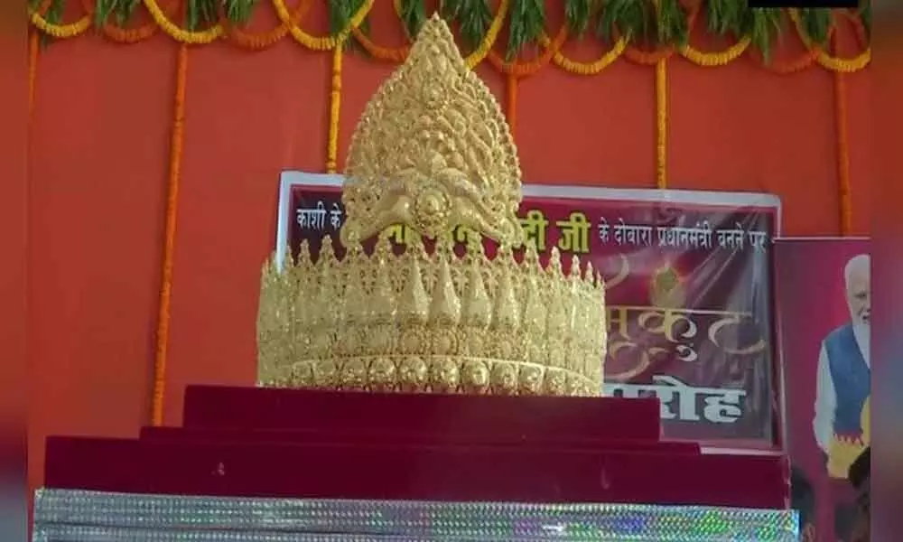 Gold crown offered at Varanasi temple on PM Modis birthday
