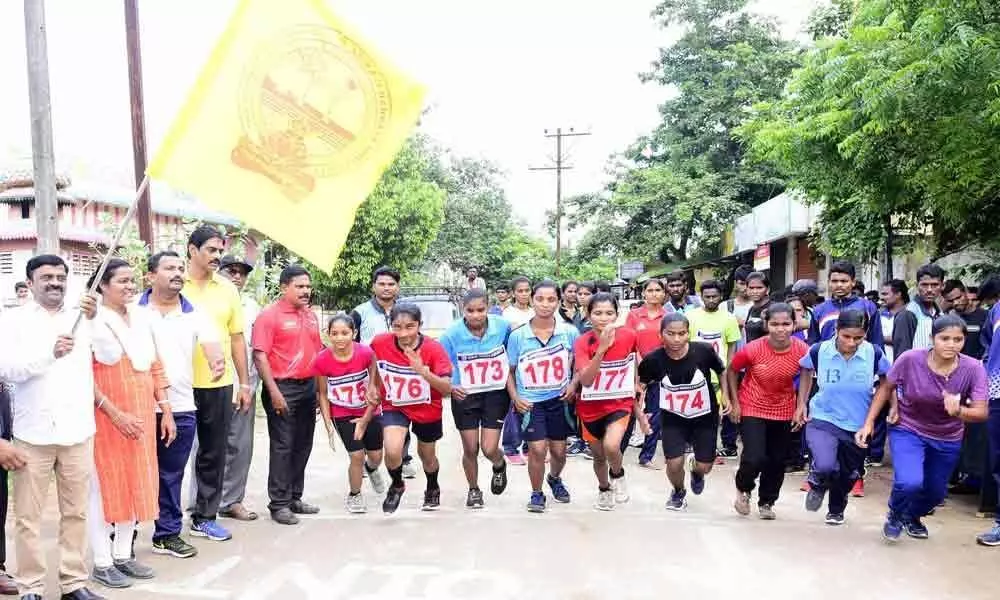 AKNU holds 10-km running competitions in Rajamahendravaram