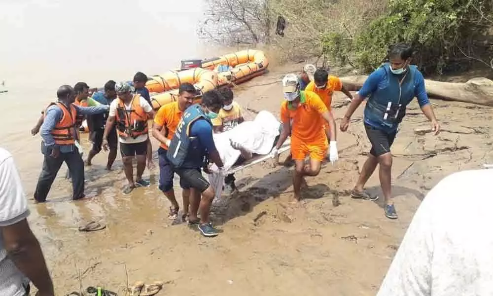 Godavari boat accident: 5th-day rescue operation continues