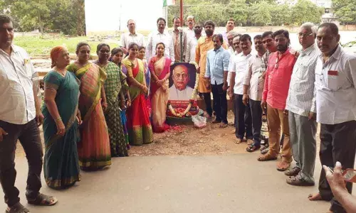 Rich tributes paid to Sardar Patel