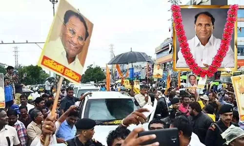 Thousands arrive at Narasaraopet to pay tribute to Kodela Siva Prasada Rao