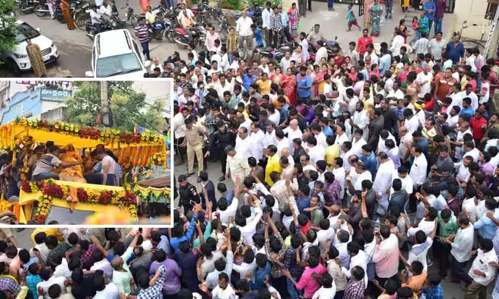 Kodelas Funeral procession continues amid deep sorrow