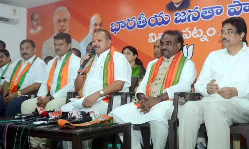 Visakhapatnam: Kanna exudes confidence that BJP will emerge stronger