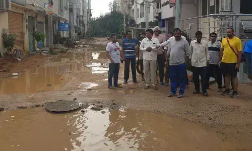 Corporator Ragam undertakes padayatra in Sriramnagar Colony