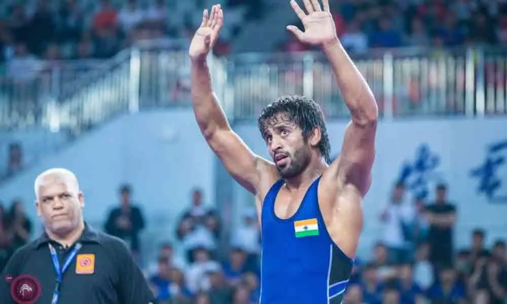Bajrang loses semifinal in controversial manner