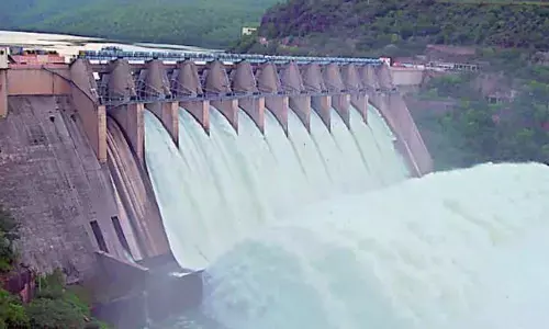 Fire Accident occurs At  Srisailam Hydroelectric Power Plant:   5 Lakhs Rupees loss