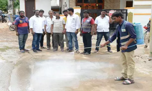 Drainage overflow plugged in Altaf Nagar