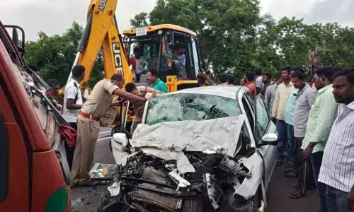 Jangaon: Four die in car-truck collision