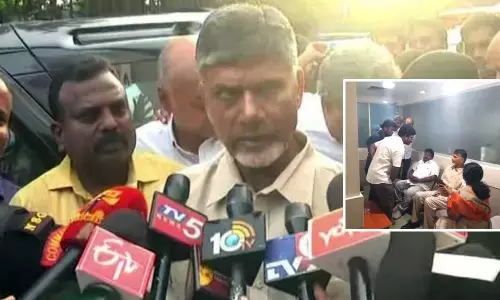 Naidu visits former MP Siva Prasad at Apollo hospital
