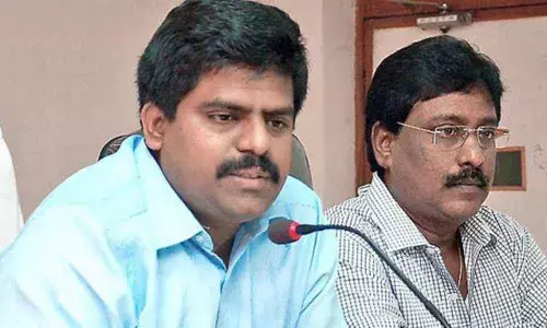 Provide toilets, electricity at Anganwadis: Collector