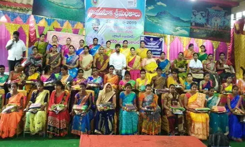Naveen Yadav conducts mass Srimantham at Hanumantha Rao Function Hall