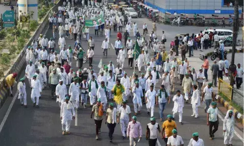 UP farmers march to Delhi
