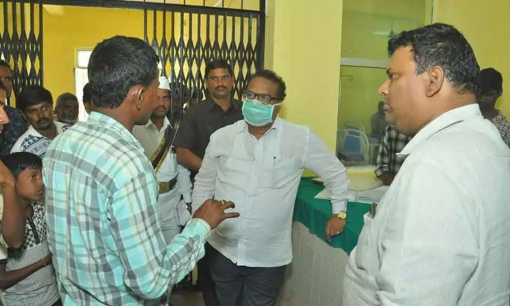 Narayanpet DC visits District Hospital